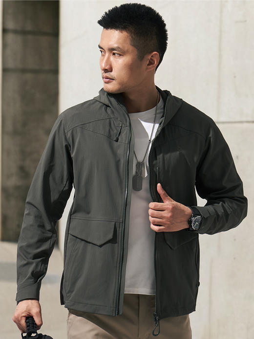 龙牙隐之潜狼工装连帽夹克 商品图1