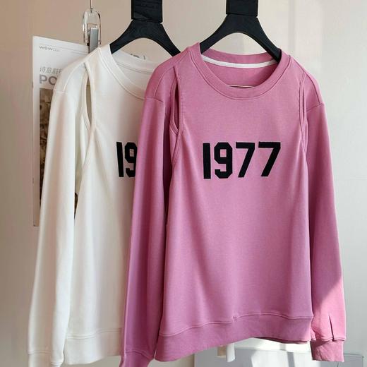 顺丰包邮15130洛诗琳2025春季设计感慵懒风漏肩圆领卫衣女163818 商品图3