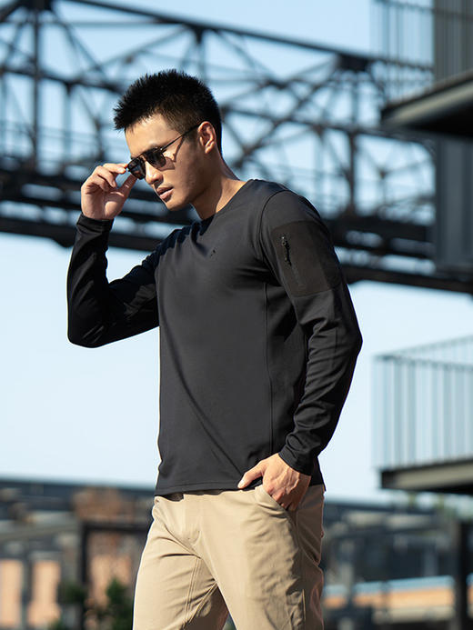 龙牙秘刃长袖圆领T恤 商品图3