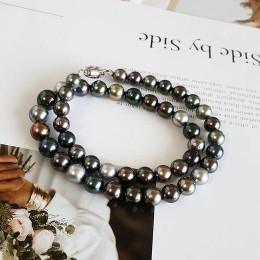 【天然正品】收藏级极强晕彩约8.0-10.8MM混彩黑蝶大溪地海水珍珠项链151224NJM17 现售价：17800 商品图2