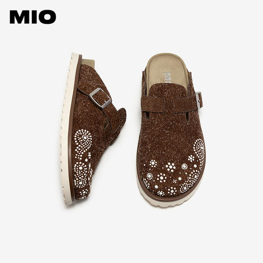 MIO米奥夏季新款复古勃肯拖包头拖咖色牛绒皮面珍珠休闲鞋M252243428 商品图3