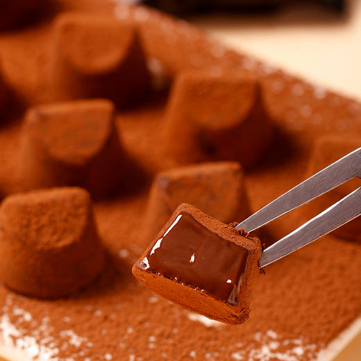 『甘滋罗- 蛇年大吉巧克力』蛇年限定礼盒款 松露形纯可可巧克力 配料干净健康，无反式脂肪酸  6种口味混合装 商品图6