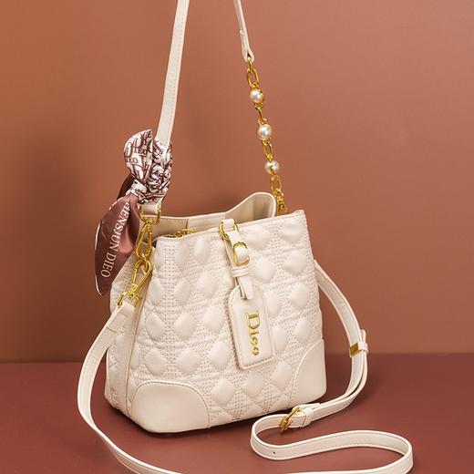 欧美菱格大容量斜挎包包2024新款时尚流行高品质女士手提水桶包包 商品图0