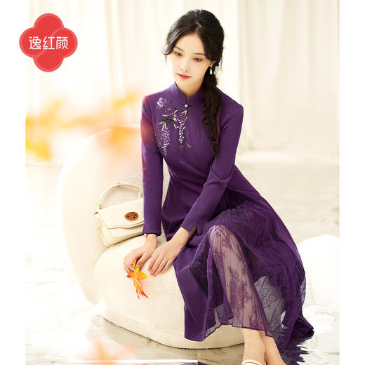 上海逸红颜婉风2025年冬季新款弹力针织连衣裙女书卷文艺风日常款 商品图1