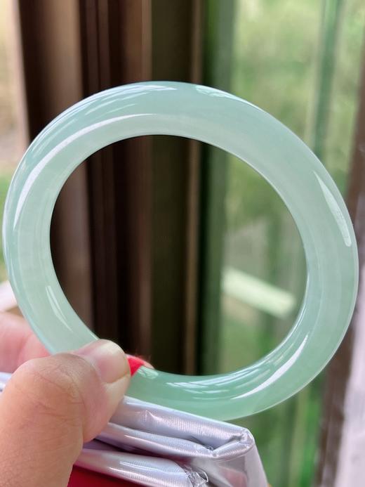 52圆条翡翠手镯 商品图2