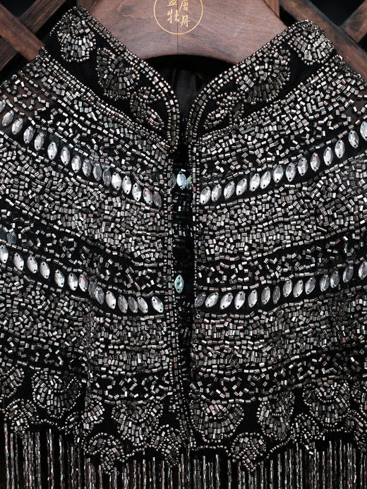 盛唐牡丹|银灰色串珠披肩 商品图2