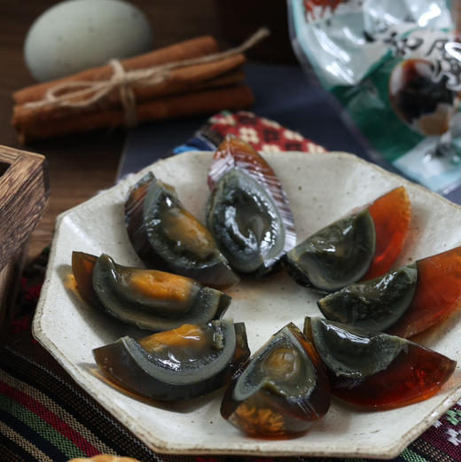 石家庄优选仓库速达  牧童|出口级松花蛋 ，流溏心的出口同品质松花蛋，无抗无铅 ，细腻柔滑、 不腥不涩 、Q弹清香   净重600克/10枚装 商品图4