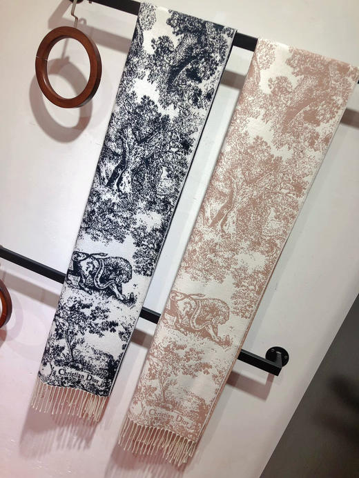 秋冬特惠💰240 迪家Sauvage 茹伊印花围巾 新演绎 经典图案 商品图3