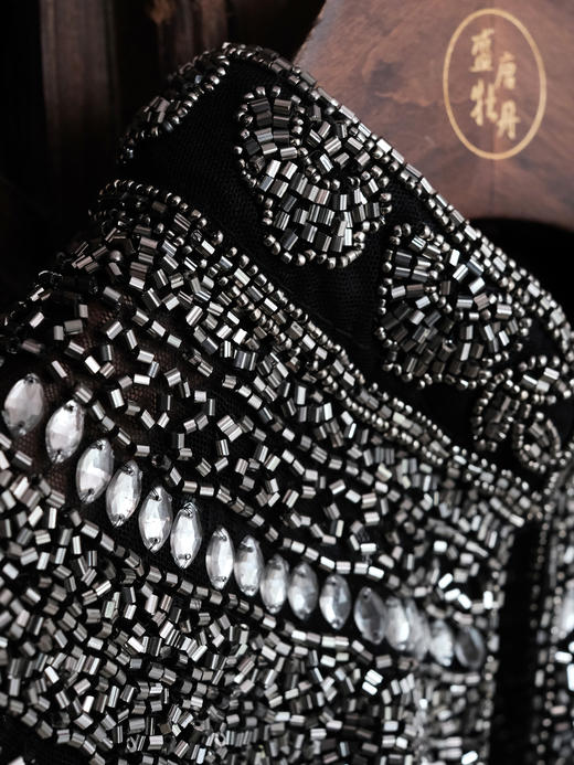 盛唐牡丹|银灰色串珠披肩 商品图4