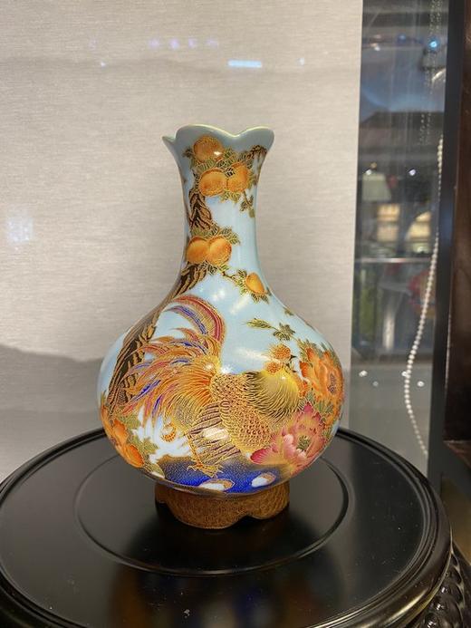 蓝地富贵大吉葵口赏瓶 商品图0