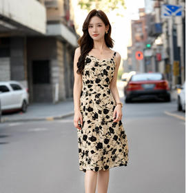 奢姿2025年春季新款大码女装法式赫本风裙子胖妹妹碎花吊带裙9931852525