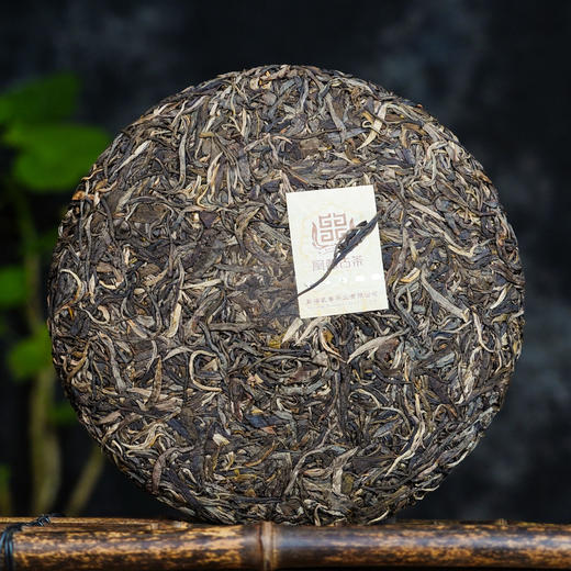 凰馨古茶 25年生肖纪念饼金蛇纳福357克生茶饼 普洱茶 商品图2