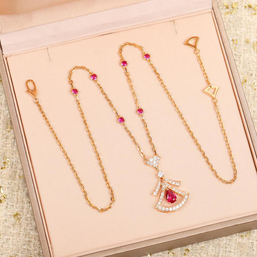 宝格丽中间钻红扇形裙子项链，嵌禳一颗中央明亮式红锆石和明亮式切割，以及钻石（SJ） 商品图5