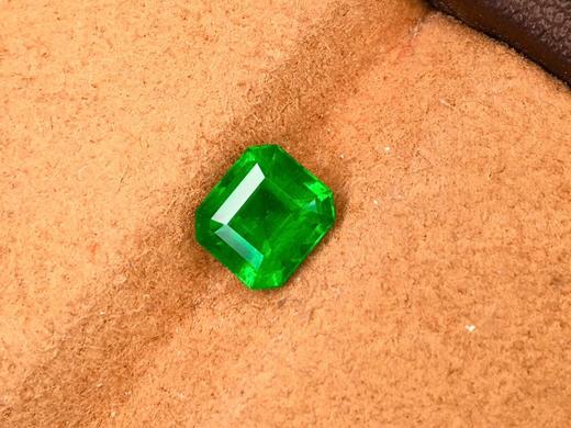 1.26ct刻面祖母绿裸石 商品图2