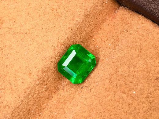 1.26ct刻面祖母绿裸石 商品图3