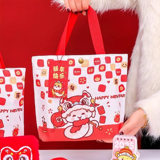 【蛇年限定❗️儿童新年大礼包】玩具/礼炮/红包/围巾/钥匙扣/手套/剪纸/泡泡机多规格可选，幼儿园元旦新年礼物生日伴手礼活动奖励实用礼品套装分享 商品图3