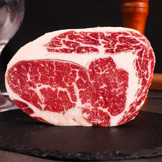 【送一盘和牛牛仔粒250g
】和牛礼盒金盘装和牛牛排M9雪花烤肉片，内含调料 商品图3