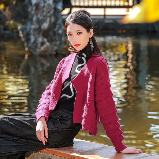 秋冬必备 |掌上明珠复古毛衣 |  枣红色温婉  黑色百搭 | 现货加急发 商品图7