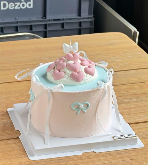 简约爱心蛋糕B款 商品图0