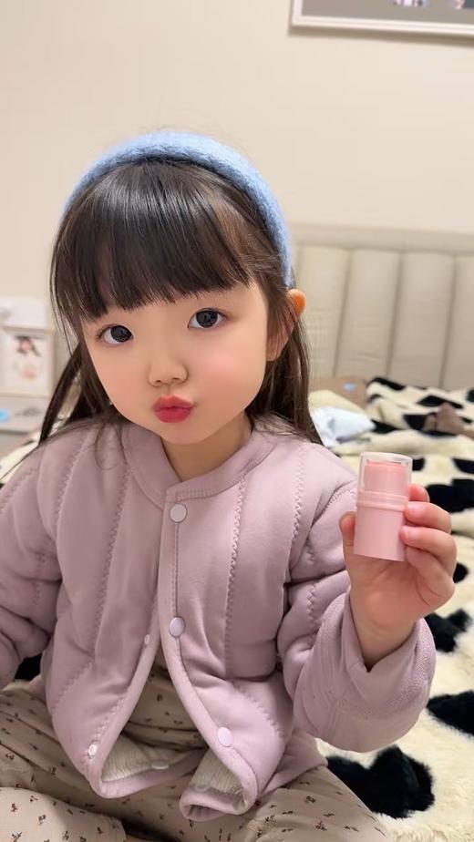 采华之滋蜂蜜粉色唇膏（小粉胖）4.5g 变色唇膏润唇补水保湿 上嘴柔嫩度超好，瞬间解决大干嘴 商品图5