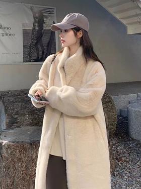 秋冬火出天际的穿搭  【金貂毛保暖立领毛毛大衣外套】温柔富家千金既视感  手感蓬松软糯  顺滑舒服  颜值与保暖并存