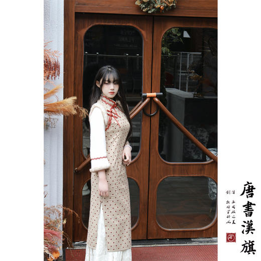 【松风听韵】节日旗袍新年蝴蝶结装饰绒边保暖冬日穿搭/红色斗篷 商品图1