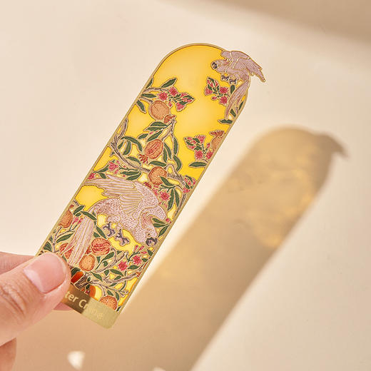 V&A博物馆 沃尔特克兰系列凤头鹦鹉和石榴透光书签 威廉莫里斯系列茛苕叶透光书签 商品图1