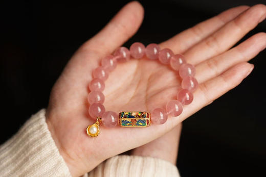 老坑马达加斯加粉水晶手串 商品图0