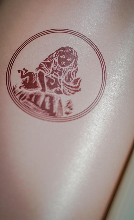 【积分兑换】【限量珍藏版】《爱丽丝漫游奇境》编号随机 商品图5