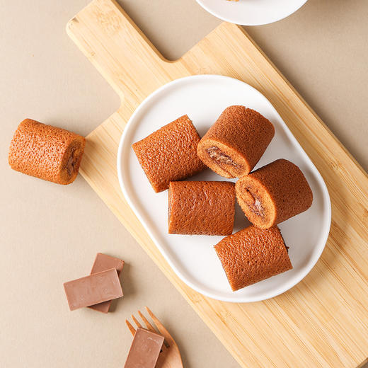 星七牌巧克力奶油味夹心蛋糕卷136g/袋 商品图1