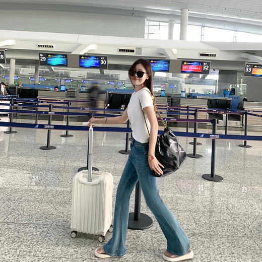 <曾小咸推荐>腰头双扣牛仔微喇裤 日常199.99/件 立减100 秒杀99.99/件！！ 商品图2