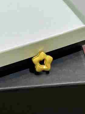 硬足金手串吊坠,1.05克,工费:35元/克