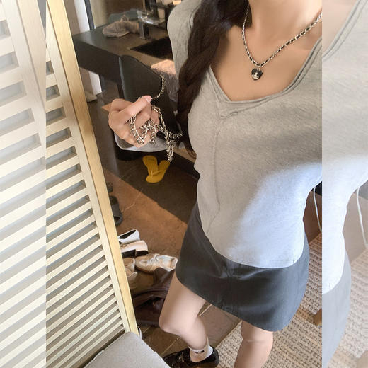 <曾小咸推荐>2色双层卷边V领T恤 日常99.99/件 立减60 秒杀39.99/件！！ 商品图1