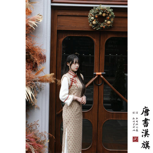 【松风听韵】节日旗袍新年蝴蝶结装饰绒边保暖冬日穿搭/红色斗篷 商品图4