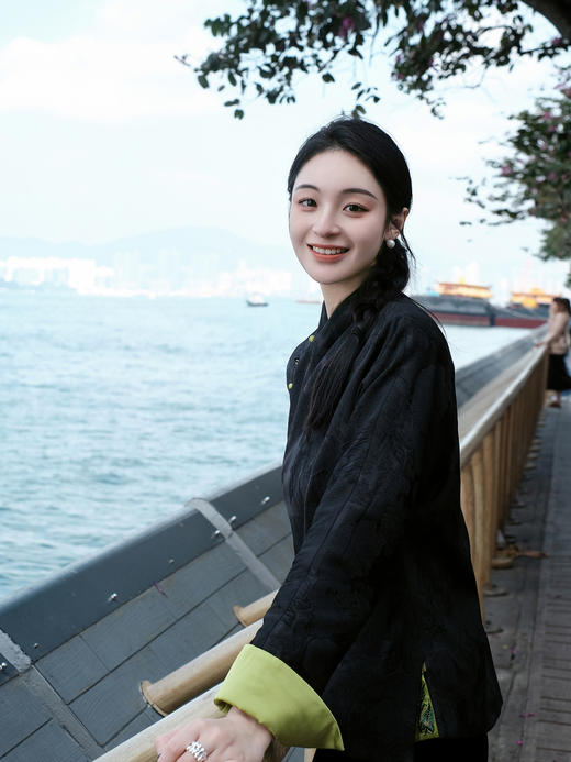 东方境X郭培| 黑色提花刺绣薄棉新中式上衣 商品图1