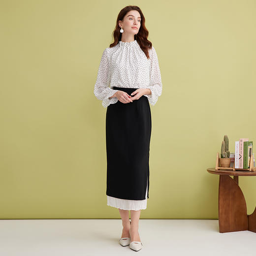 EITIE爱特爱设计感假两件压褶包臀直筒高腰撞色半身裙春新款A2506503 商品图3