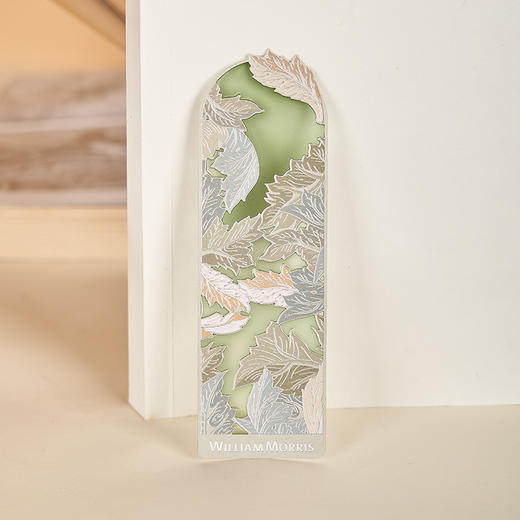 V&A博物馆 沃尔特克兰系列凤头鹦鹉和石榴透光书签 威廉莫里斯系列茛苕叶透光书签 商品图2