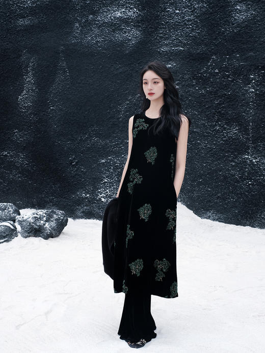 盛唐牡丹|串珠松柏丝绒长裙(石蕾专拍) 商品图0