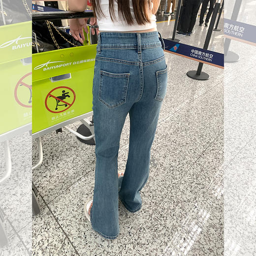 <曾小咸推荐>腰头双扣牛仔微喇裤 日常199.99/件 立减100 秒杀99.99/件！！ 商品图4