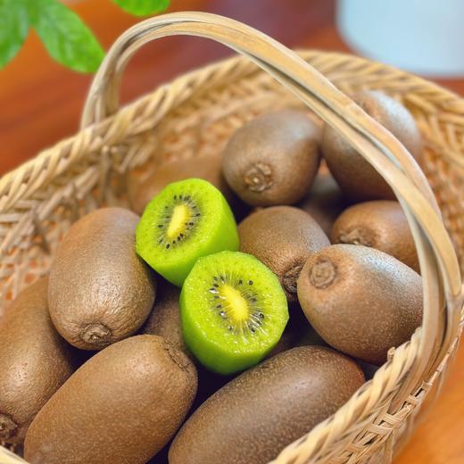 【直接削皮吃的金福猕猴桃】 晚熟高甜果肉细腻、自然水源保护区内 生态种植 放心给孩子孕妇吃的猕猴桃 商品图3