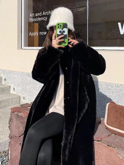 秋冬火出天际的穿搭  【金貂毛保暖立领毛毛大衣外套】温柔富家千金既视感  手感蓬松软糯  顺滑舒服  颜值与保暖并存 商品图2