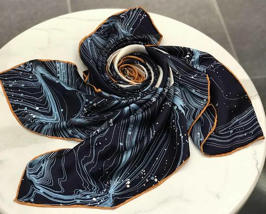 优品堂【繁花似锦】桑蚕丝110*110方巾 商品图3