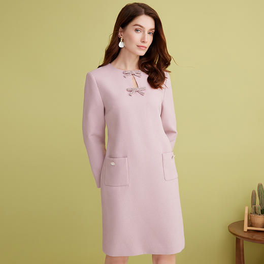 EITIE爱特爱精致优雅小香风直筒显瘦蝴蝶结粉色连衣裙2025春新款A2507519 商品图3