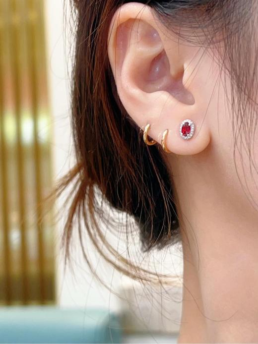 0.7ct刻面红蓝宝耳钉 商品图4