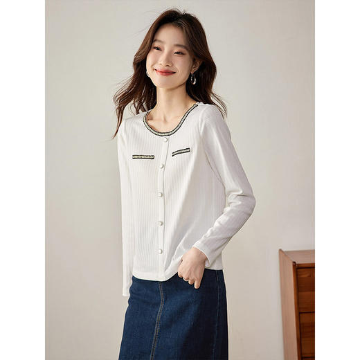 【专属特卖】熙世界小香风正肩T恤女长袖2025春秋新款气质肌理感织带圆领上衣 商品图4