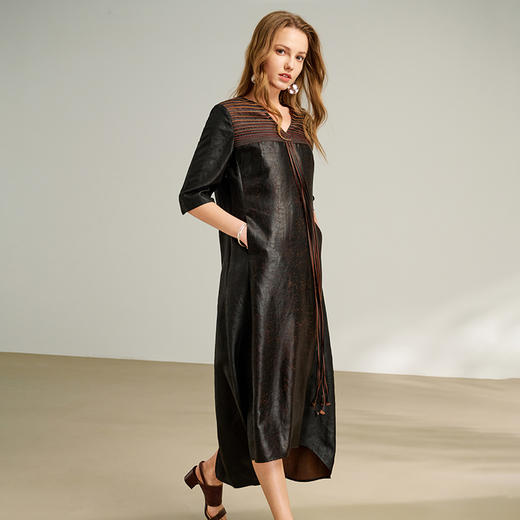 TANGY Collection/2025天意精品春季新品中国风女士莨绸连衣裙L251801 商品图1