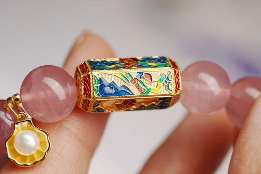 老坑马达加斯加粉水晶手串 商品图3