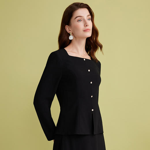 EITIE爱特爱复古气质方领收腰显瘦百搭黑色通勤上衣2025春季新款A2513517 商品图1