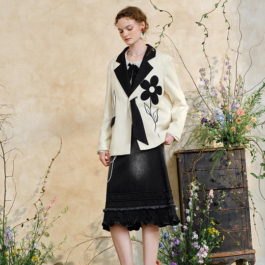 两三事 别处花旅 2025春季新款复古拼色系带印花西装外套女宽松 商品图1