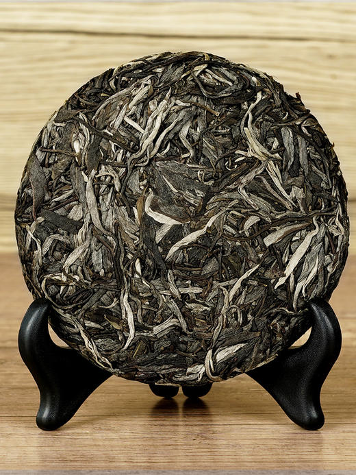 最后2提【班章王单株】一箱内含5饼*100g！ 2024年头春头采近千年树龄高杆单株，与老班章同一山脉，古寨春独享资源；全球限量100箱 商品图4